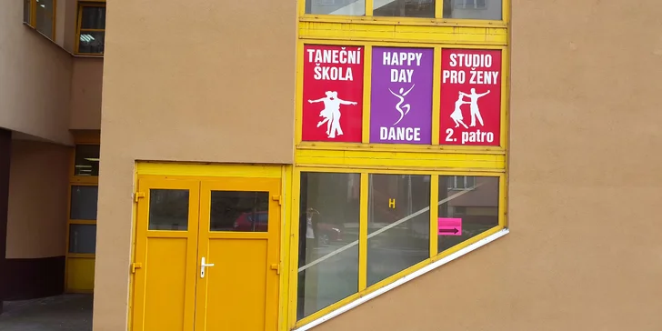 Zpět do formy: 1 vstup nebo permanentka na 10 vstupů na lekce tance či cvičení fitness studia Happy Day