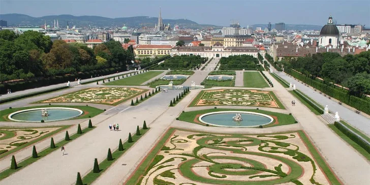 Likérka a barokní zahrady Vídně - Schönbrunn a Belvedér z Brna a Mikulova