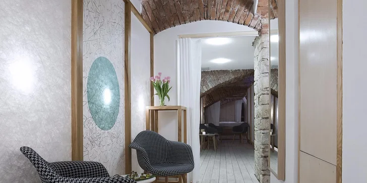 Hodina ve wellness centru pro dva: Masáže, sauna a welcome drink