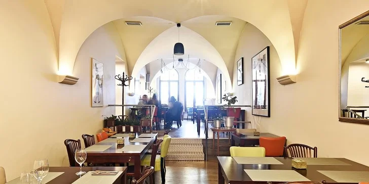 Burgery klasik nebo našlapaná XXXL menu na Novotného lávce
