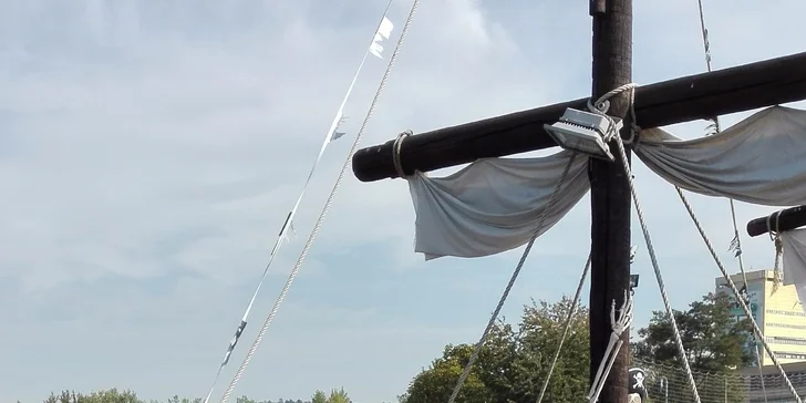 Vstupy na pirátský minigolf pro dospělého nebo dítě v Modřanech