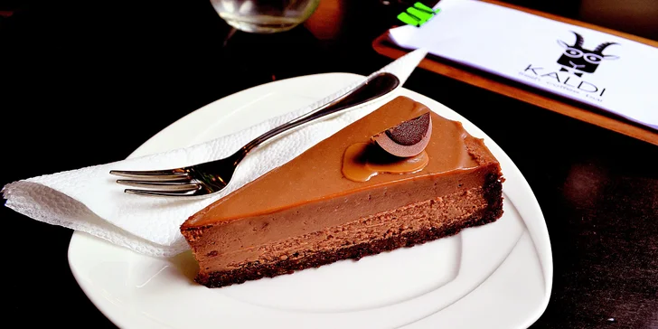 Vychutnejte si sami nebo ve dvou cheesecake s kávou či čajem