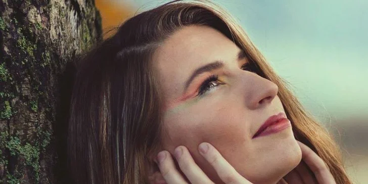 Ukažte svou krásu: Fotoproměna včetně makeupu, účesu a stylingu