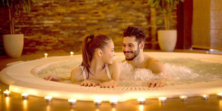 Dokonale soukromá relaxace pro dva: 90 minut whirlpoolu a sauny