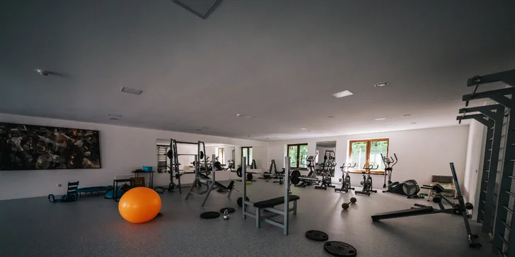 Aktivně založení hosté ocení fitness.