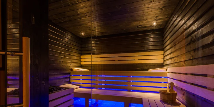 V ceně máte využití wellness se 3 saunami a vířivkou.