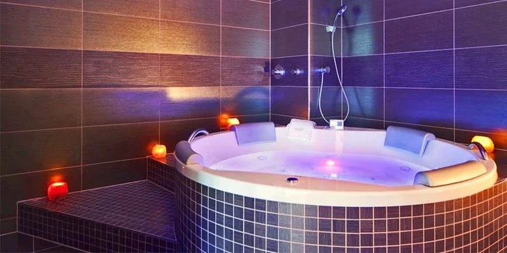 90 minut relaxace a romantiky v bublinkách Amorovy vířivky pro dva