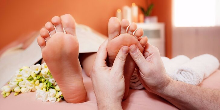 Dopřejte svým nohám relax v podobě 60minutové masáže nohou