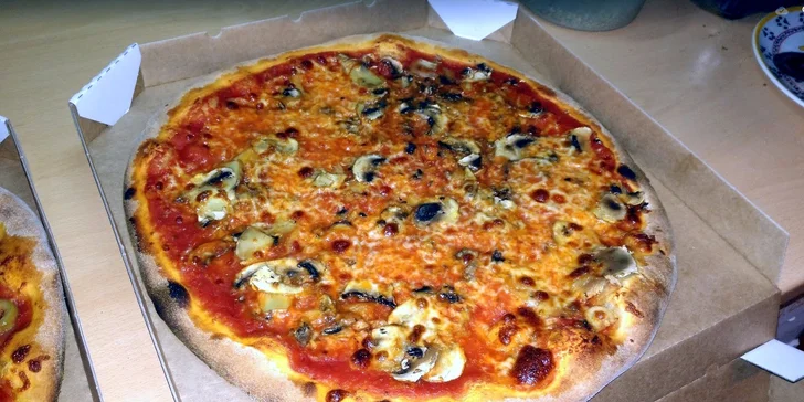 1 čerstvá pizza s sebou z denní nabídky Pizza Pappi