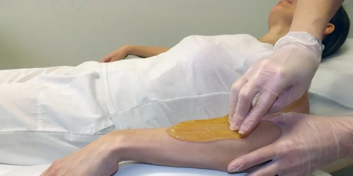 Depilace cukrovou pastou pro dámy i gentlemany v salonu Beauty Life