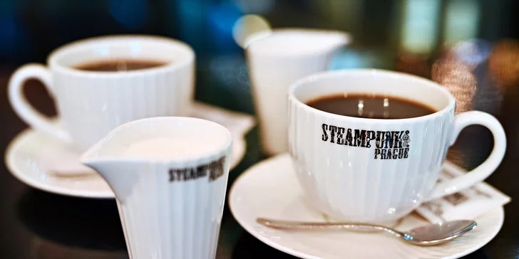Vydatná snídaně pro jednoho či dva ve steampunkové restauraci v centru