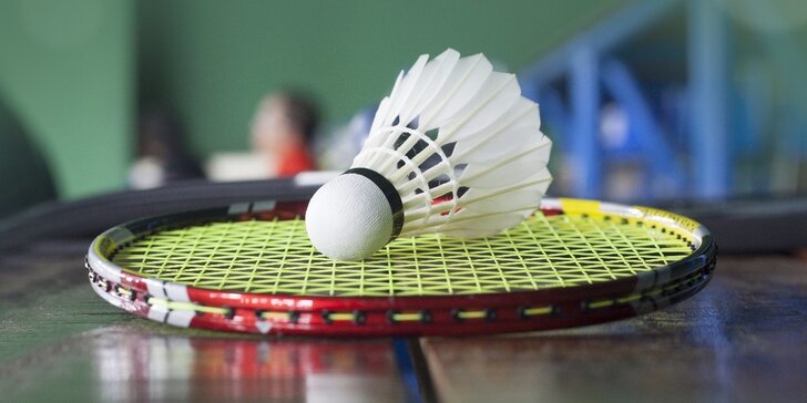 Pinkněte si s kamarády badminton ve Sportovním centru Svítkov