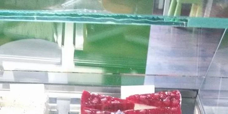 Příjemné posezení u kávy s dezertem či chlebíčkem pro dvě osoby