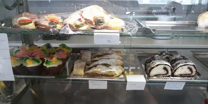 Příjemné posezení u kávy s dezertem či chlebíčkem pro dvě osoby