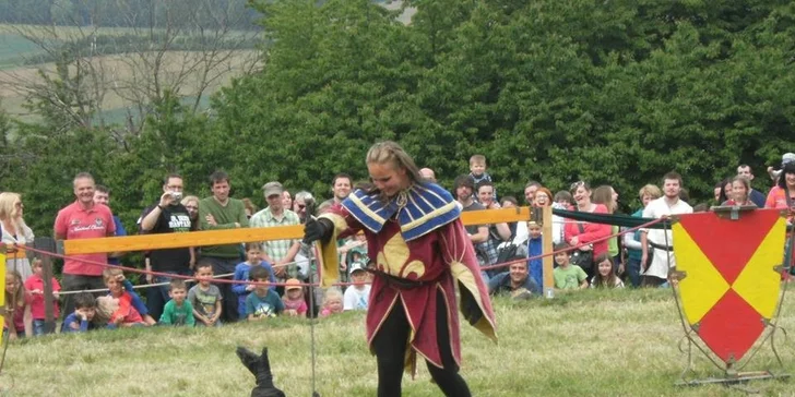 Středověké divadlo Traken
