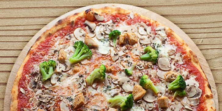 Hodování po italsku: 2 nebo 3 hojně zdobené pizzy