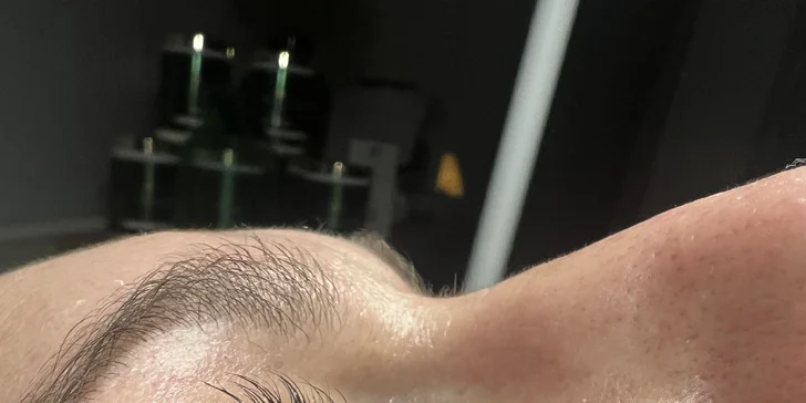 A nechybí ani kompletní kosmetický balíček včetně peelingu a masáže obličeje. 