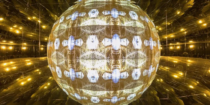 Vstupy do Imaginária, zrcadlového labyrintu a kaleidoskopického kina