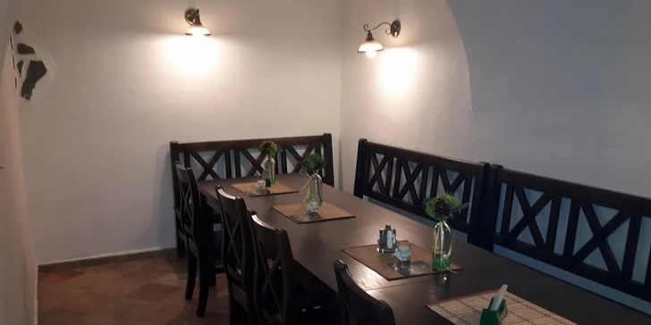 Chutná klasika pro dva jedlíky – smažený sýr s hranolky a tatarkou