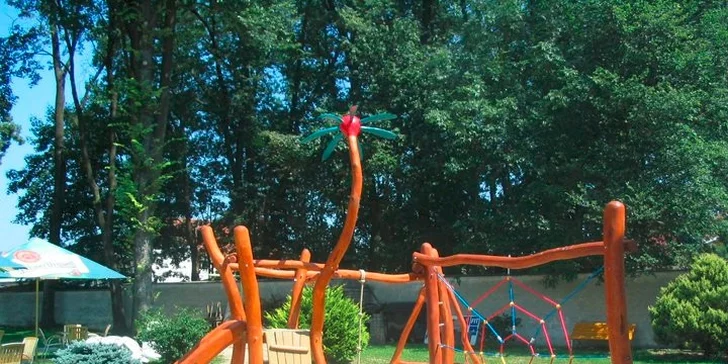 Dovolená i wellness pobyt s polopenzí pro rodinu i pro dva v České Kanadě