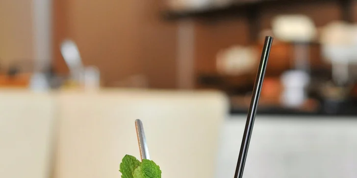 Poctivá snídaně pro dva s kávou nebo čajem + limonádou v centru Brna