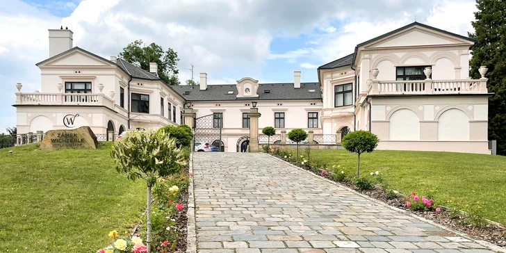 Pobyt na Zámku Wichterle se snídaní či polopenzí, wellness, pivní koupelí i masáží