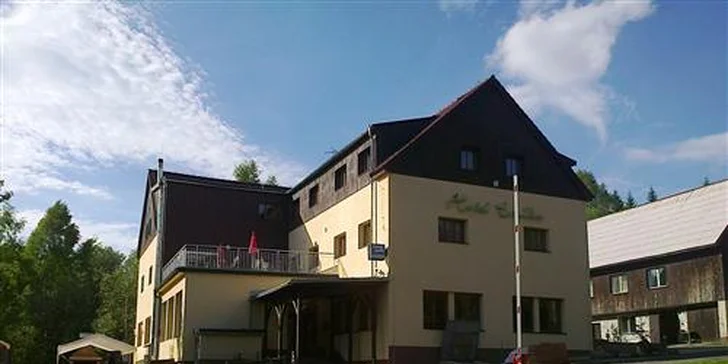 Tři nebo šest pohodových dní PRO DVA v Jizerských horách. Pobyt se snídaní v hotelu Emilka. Cyklistický, turistický a houbařský ráj!