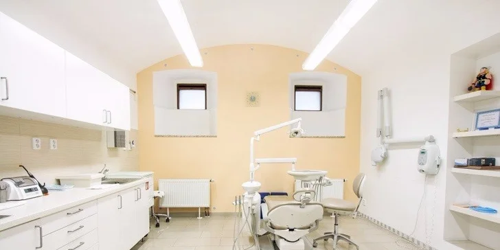 Dentální hygiena včetně odstranění nežádoucí pigmentace