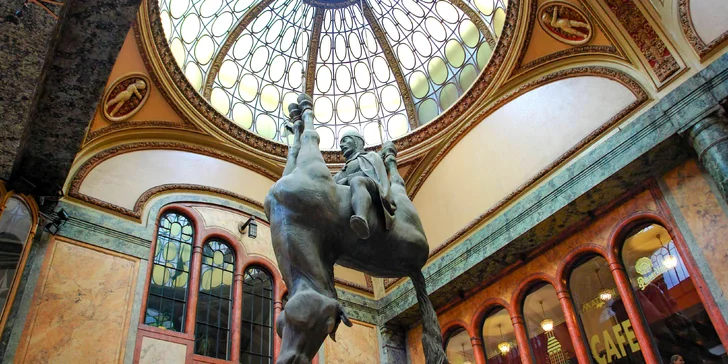 Místo klasického výkladu vás díky Questintour čeká dobrodružná cesta, kde se prolínají historie, legendy i moderní umění.