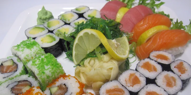 Srolované asijské pochoutky: Barevné sushi sety pro gurmány
