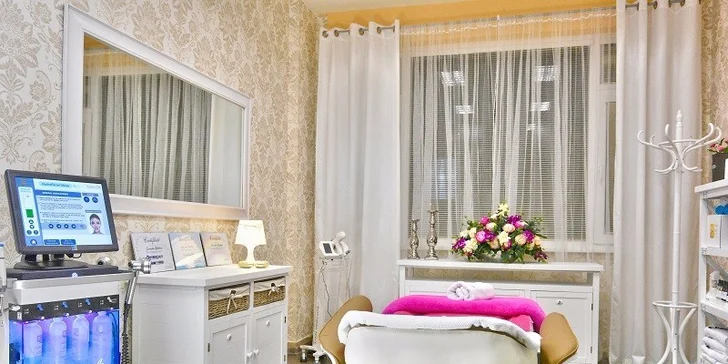 Léčba nehtové plísně na nohou laserem CoolBreeze na špičkové klinice