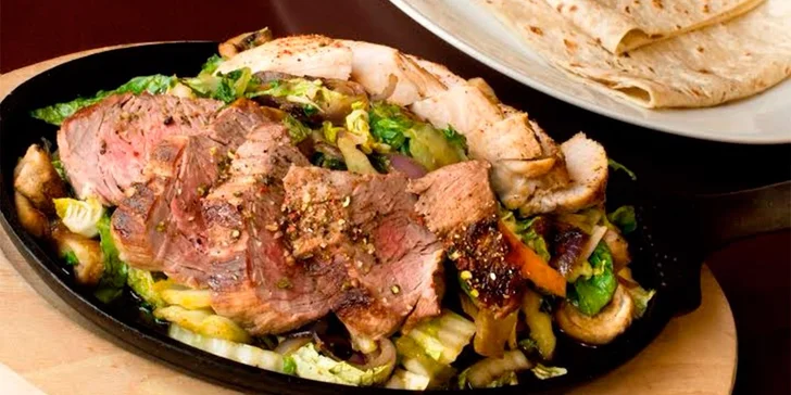Letní španělské menu o třech chodech pro dvě osoby v Españole