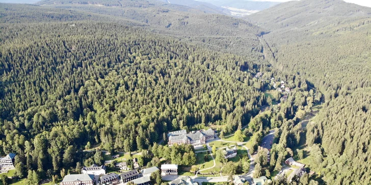 K výletu láká např. Karlova Studánka nebo NS Bílá Opava.