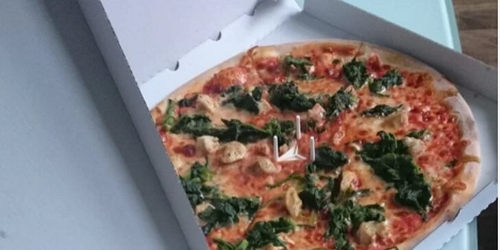 1x pizza dle výběru s sebou z pizza Rebus