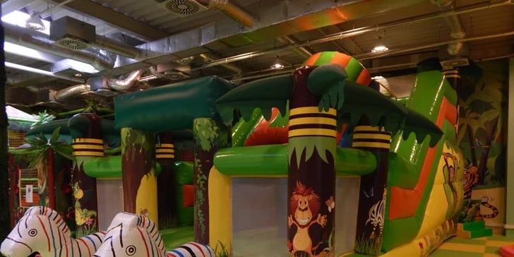 Dovádění ve Funparku Žirafa Kladno: vstupy pro 2 děti za cenu jednoho