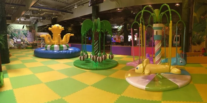 Dovádění ve Funparku Žirafa Kladno: vstupy pro 2 děti za cenu jednoho