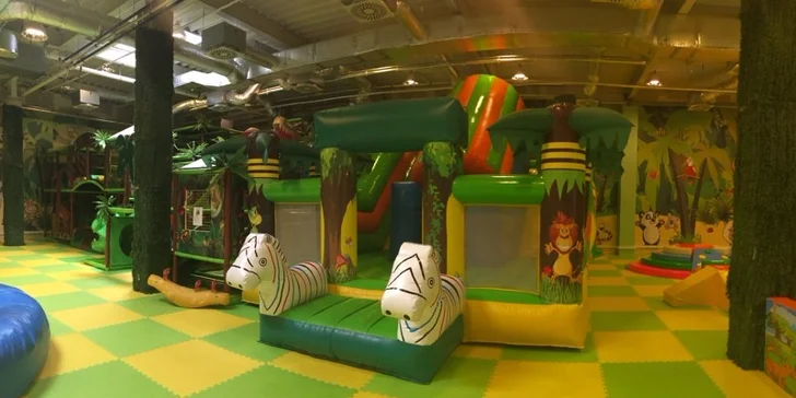 Dovádění ve Funparku Žirafa Kladno: vstupy pro 2 děti za cenu jednoho
