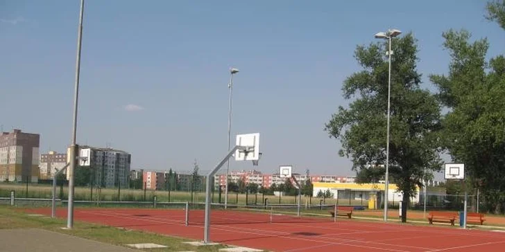 Celodenní dovádění ve venkovním aquaparku Koupelky pro rodiny i jednotlivce