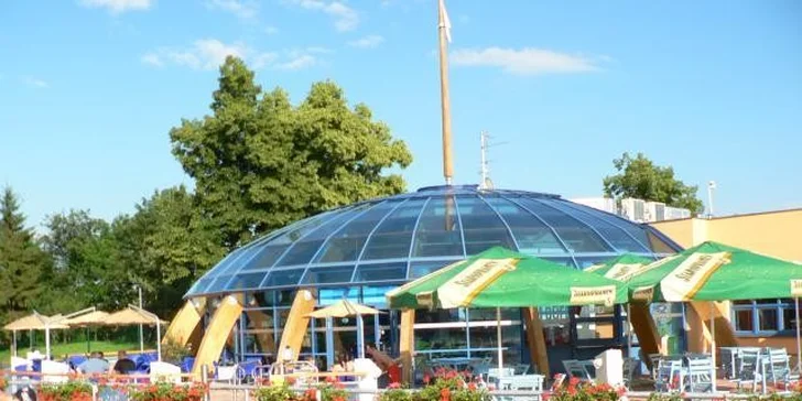 Celodenní dovádění ve venkovním aquaparku Koupelky pro rodiny i jednotlivce