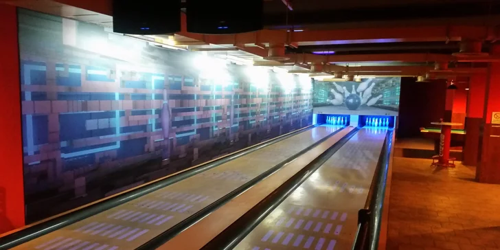 Bowling na 1-2 hodiny pro 8 kamarádů a velká pizza k tomu