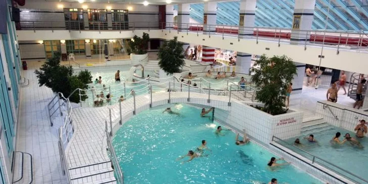 Celodenní vstupné do hradeckého aquaparku pro jednoho i rodinu