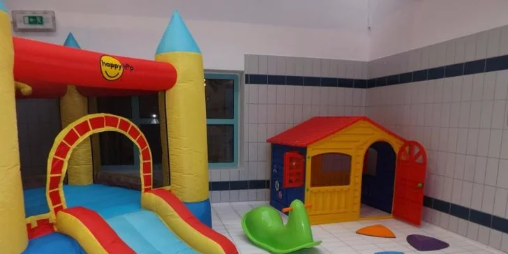 Celodenní vstupné do hradeckého aquaparku pro jednoho i rodinu