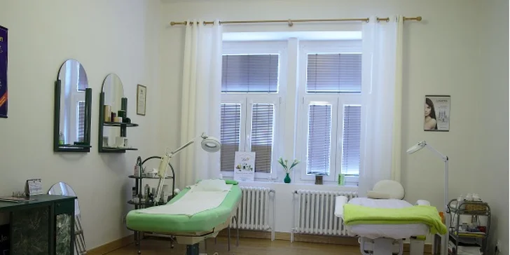 Kompletní kolagenové ošetření pleti s masáží zad a šíje