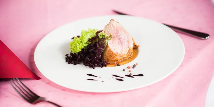 Hody pro dva: Vepřová panenka nebo kuřecí steak s přílohou
