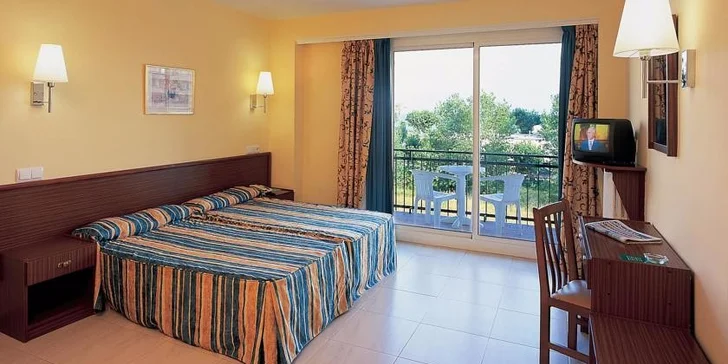 7 nocí ve španělském hotelu Terramar*** s polopenzí a dopravou