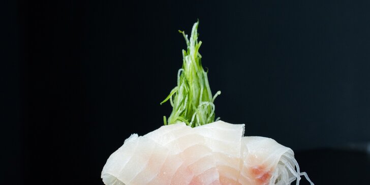 Asijské hody v Engawa: Specialní sushi menu pro dva nebo celou rodinu