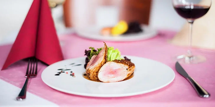 Hody pro dva: Vepřová panenka nebo kuřecí steak s přílohou