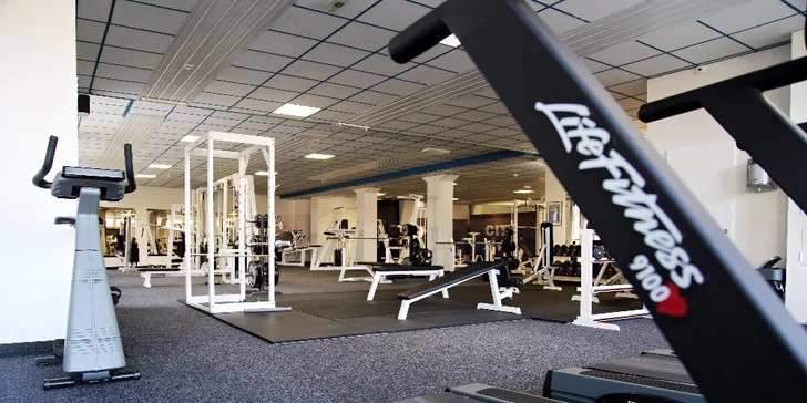 Jeden vstup nebo permanentka do posilovny City Gym v centru Brna