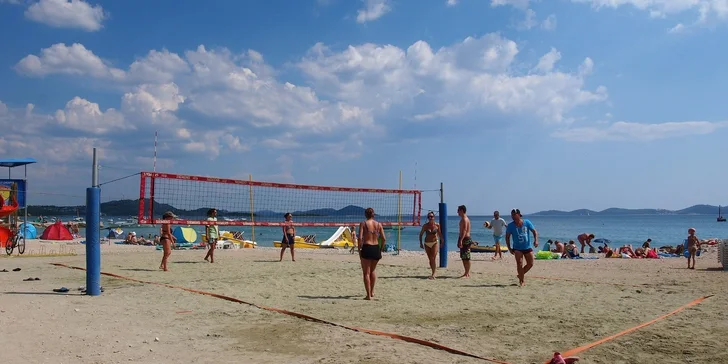 K moři do Chorvatska: pronájem chatky v kempu na 7 nocí pro 2 či 4 osoby