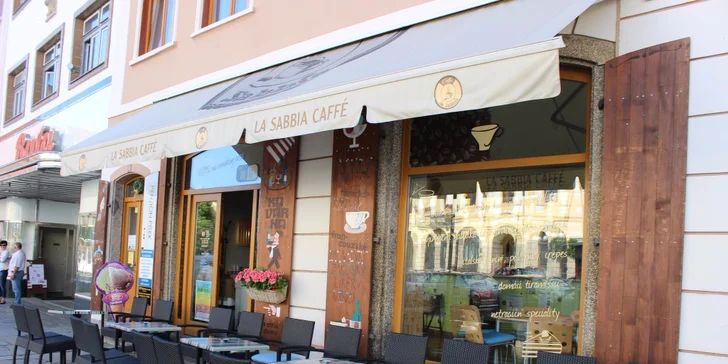 Výtečné francouzské palačinky a káva pro 2 osoby